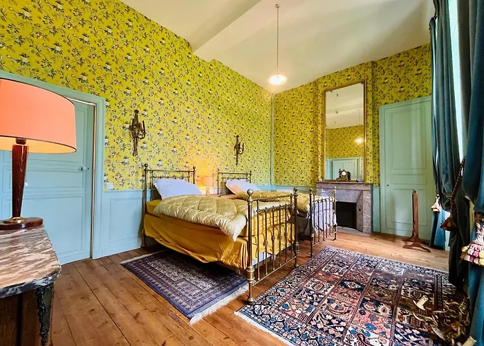 Дом отдыха Chateau De Gourmont Dream In A Norman Castle Saint-Germain-de-Varreville