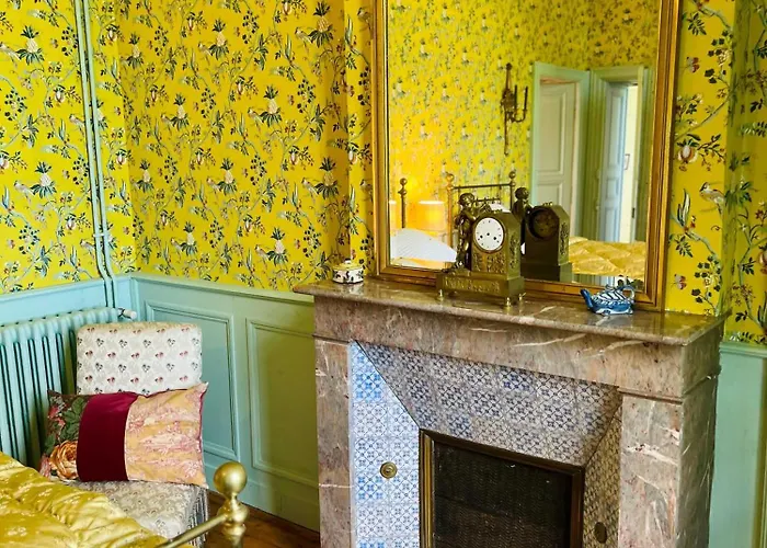 Дом отдыха Chateau De Gourmont Dream In A Norman Castle Saint-Germain-de-Varreville