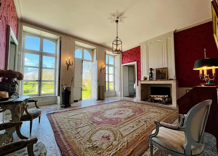 Дом отдыха Chateau De Gourmont Dream In A Norman Castle Saint-Germain-de-Varreville